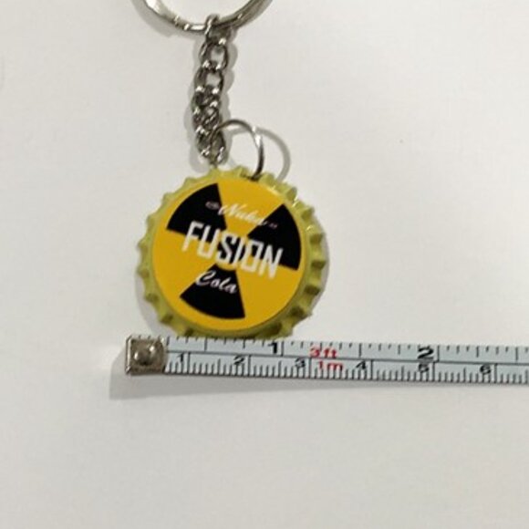 Fallout 4 Nuka Cola Fusion Cap Keychain - 3.5inch Gaming Keychain - Picture 6 of 7